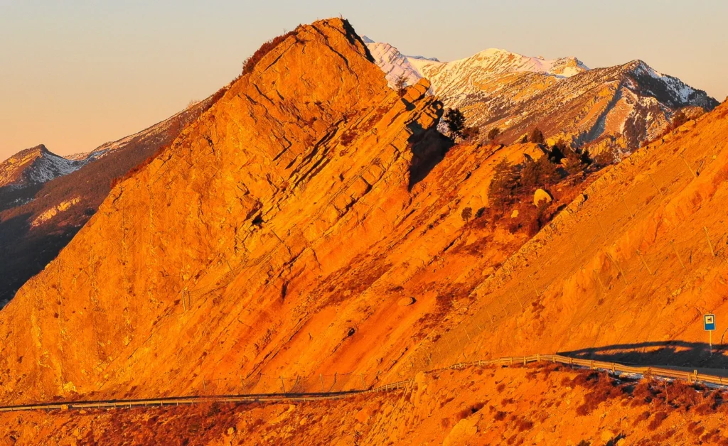 Dmente localización Montaña