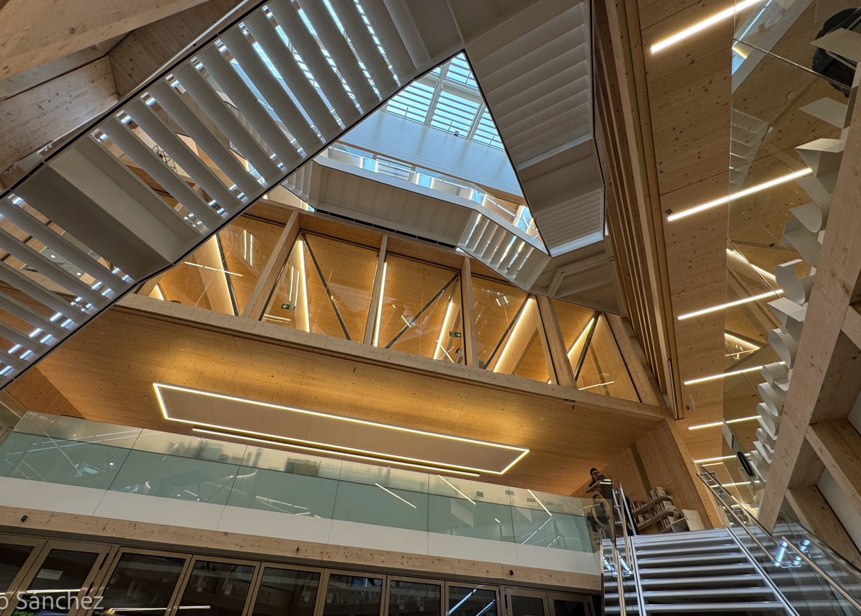 Escaleras de edificio
